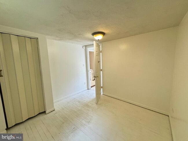 Building Photo - 1005 Manning Dr