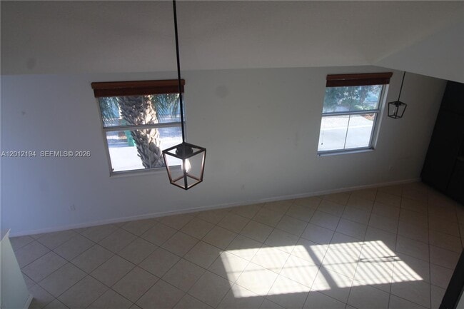 Building Photo - 2977 Solano Ave