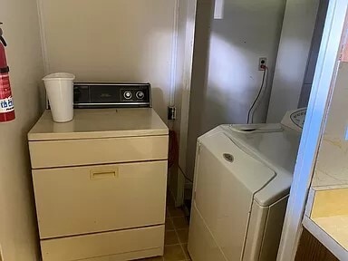 Building Photo - 128 N Beech St