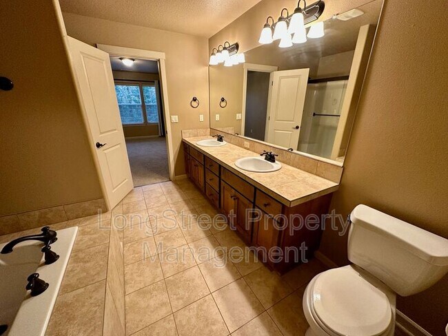 Building Photo - 14234 Murren Way