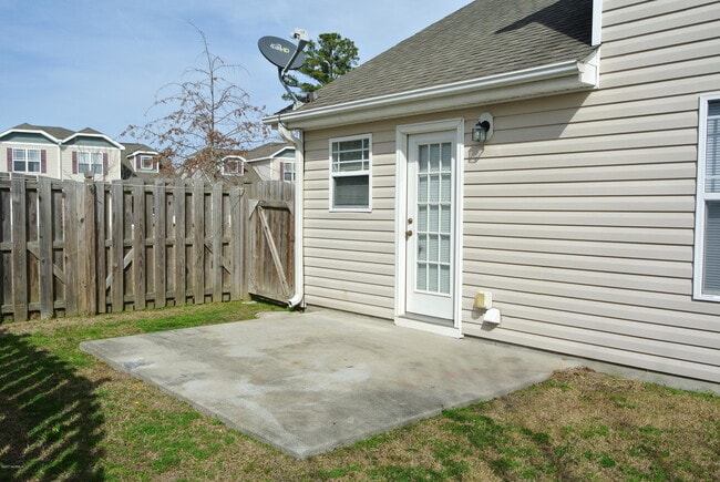 Building Photo - 4031 Arbor Green Way