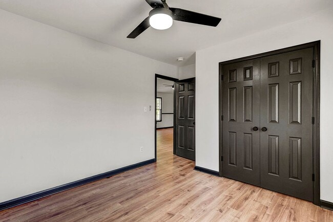 Building Photo - 928 S Willhaven Dr
