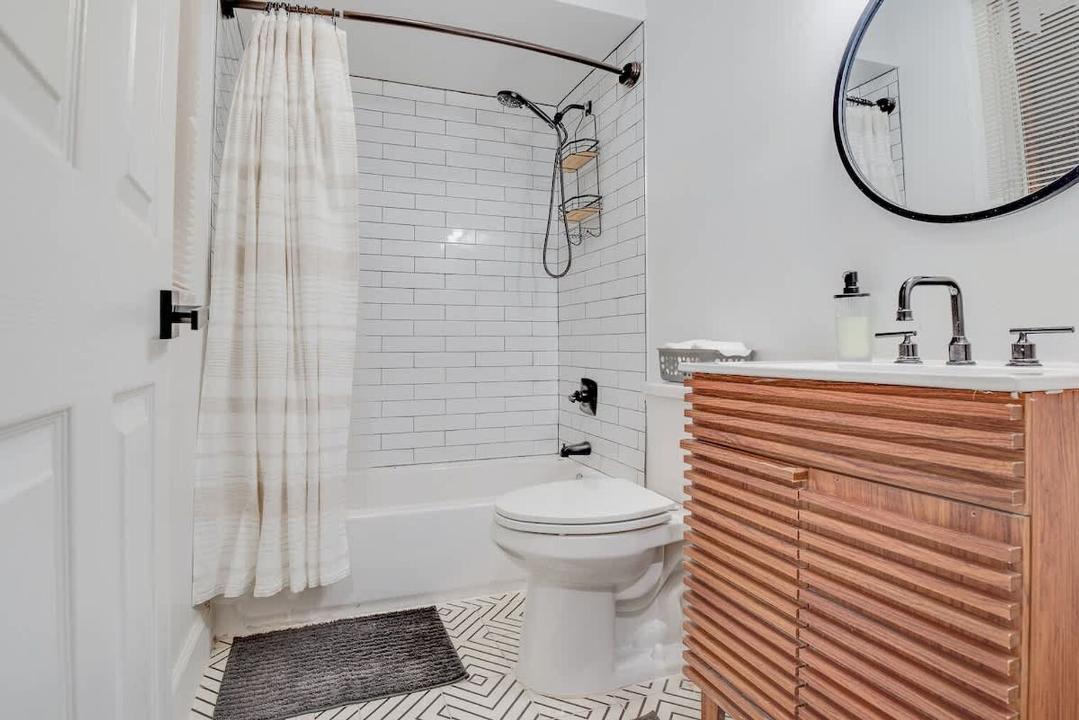 Building Photo - 1255 Raum St NE