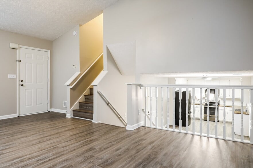 Building Photo - 172 Williamsburg Way