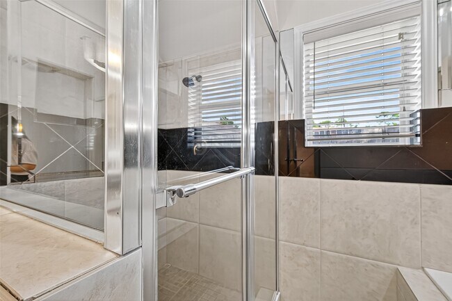 Building Photo - 7223 Alderney Dr