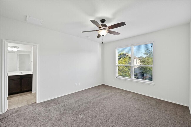 Building Photo - 9924 Milla Cir