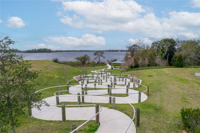 Building Photo - 7137 Dilly Lk Ave