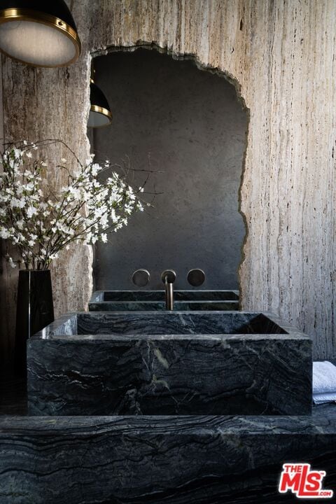 Building Photo - 13229 Hesby St