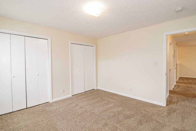 Building Photo - 402 E St