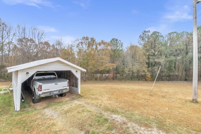 Building Photo - Warm & Welcoming 2 Bed, 2 Bath Home with Solar Panels and Spacious Yard