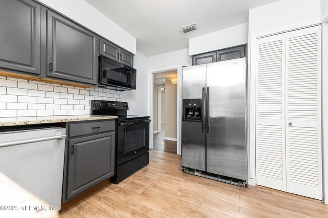 Building Photo - 4078 Spring Park Cir