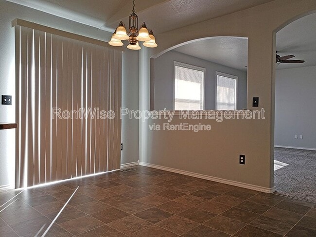 Building Photo - 5308 N Cortona Way