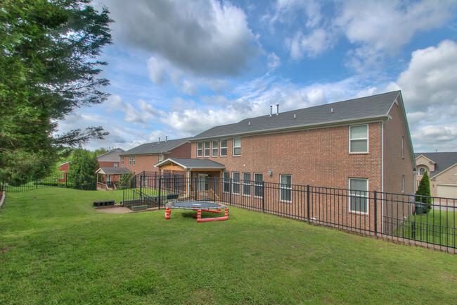 Building Photo - 1113 Camden Cir