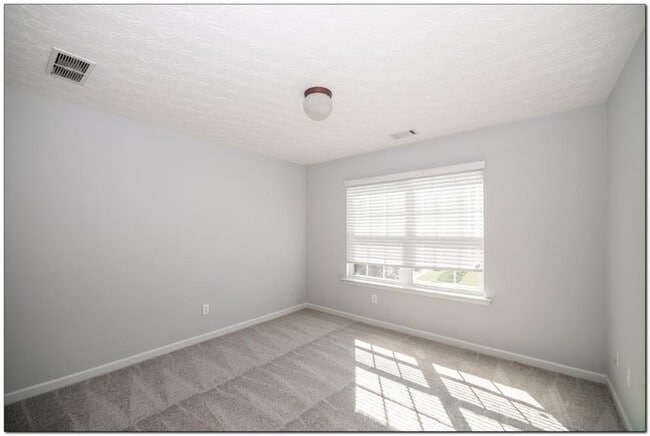 Building Photo - 3832 Roxberry Hill Ln NE