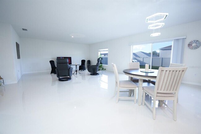 Building Photo - 458 Hamlet Lp