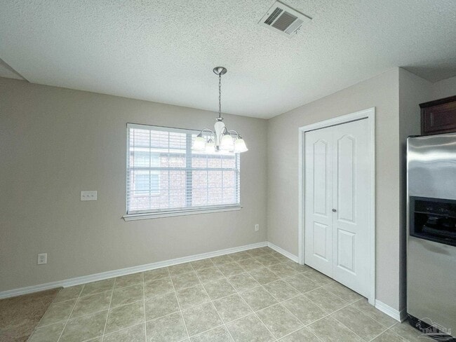 Building Photo - 705 Mozingo Ln