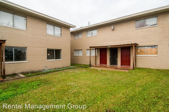 Building Photo - 1133 N Durham Dr