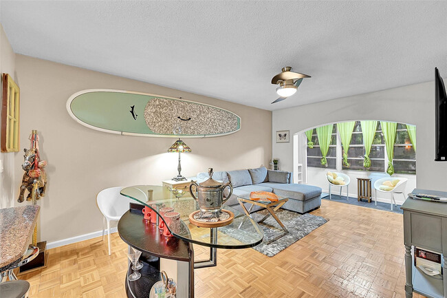 Building Photo - 2200 NE 66th St