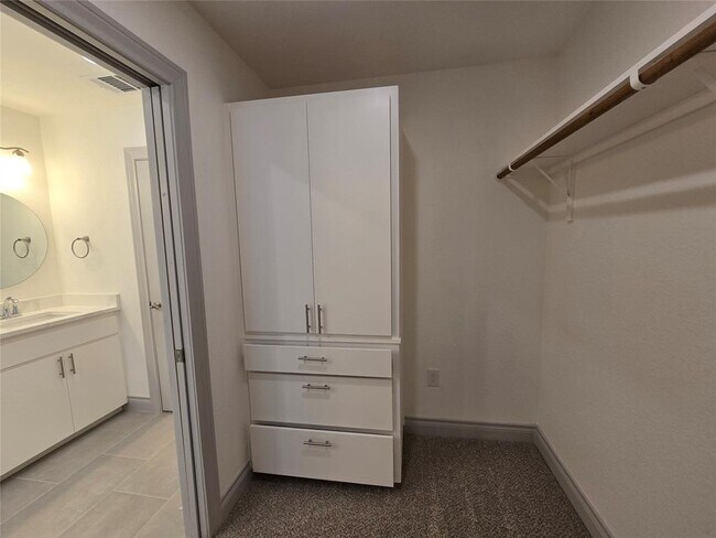 Building Photo - 2105 Tiger Trail