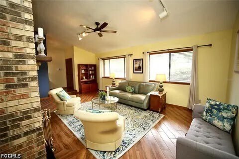 Building Photo - 3650 Creeks Bend Ct E