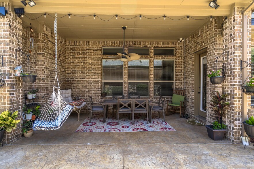 Building Photo - 1604 Woodrose Ct