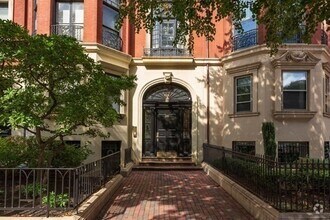 Building Photo - 244 Beacon St