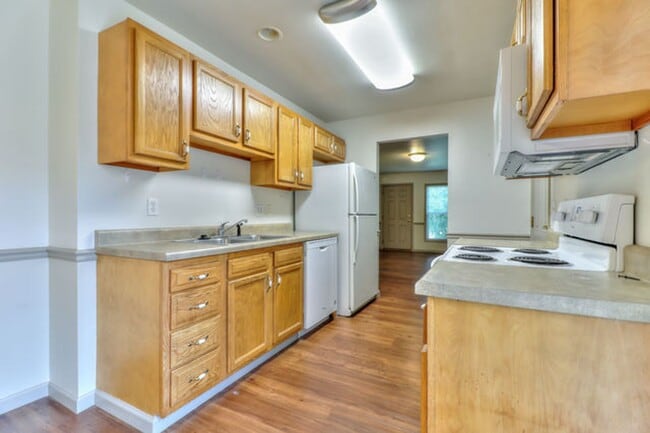 Building Photo - Spacious 3 bedroom, 1 bath home in Urbana ...