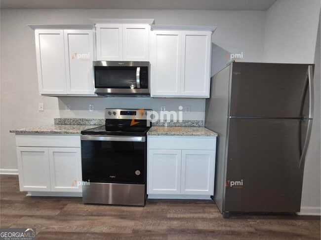 Building Photo - 3338 Bridgewood Dr