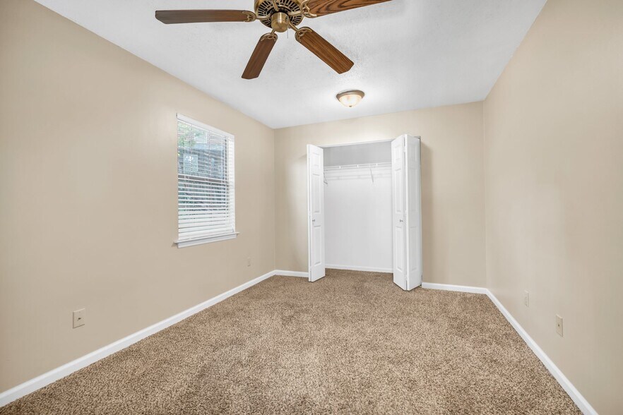 master with closet - 3634 Monte Vista Dr