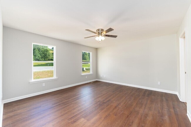 Building Photo - Gorgeous Home in Odenville! Fresh, Modern ...