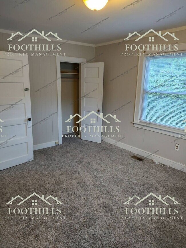 Building Photo - 507 Rose Hill St