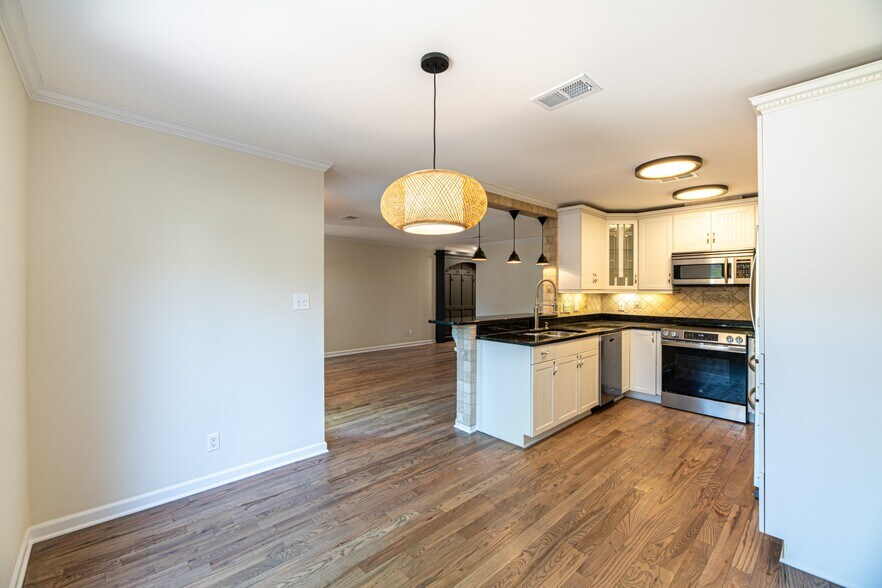Building Photo - 7709 Wilmington Dr