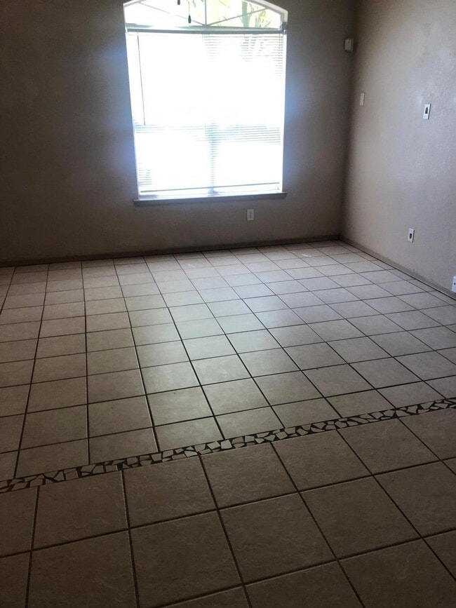 Building Photo - 4069 Tierra Venado Dr