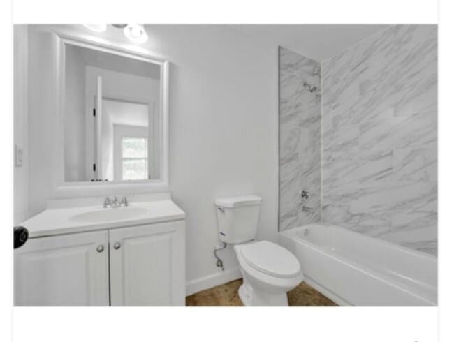 Building Photo - 2855 Choctaw Ave