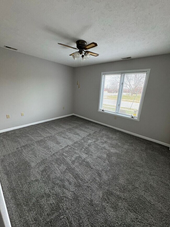 Building Photo - Warren Twp - 3 BR ranch