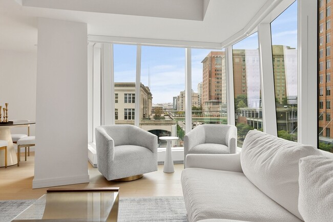 Primary Photo - 150 Seaport Blvd