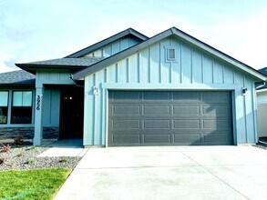 Building Photo - 4 Bedroom 2 Bath Single Level in Meridian Eagle & Ustick available 06/22/26