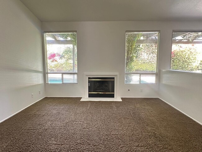 Building Photo - 248 Strada Fortuna