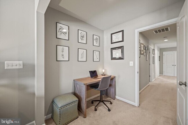 Building Photo - 1025 Forsythia Ln