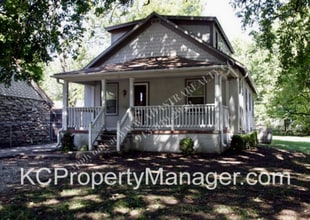 Building Photo - Beautiful Waldo Home-Available in JUNE!!