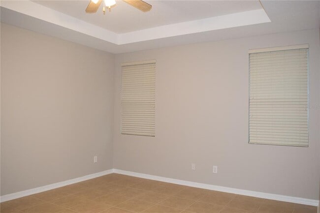 Building Photo - 8112 Summerlake Groves St