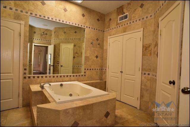 Building Photo - 4 bedroom in El Paso TX 79922