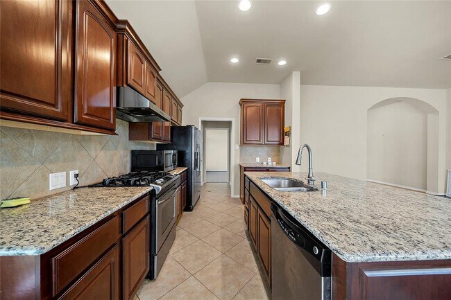 Building Photo - 2801 Enchanted Lake Dr