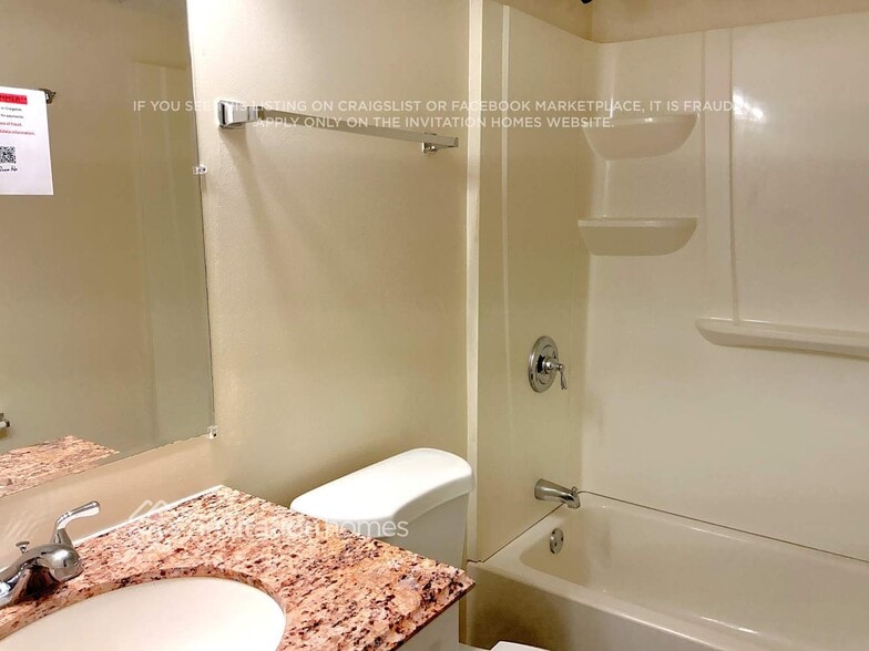 Building Photo - 2218 Jasmine Dr