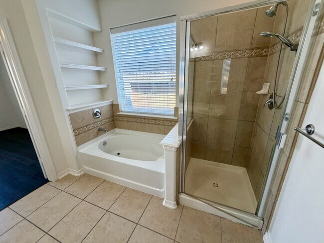 Building Photo - 26922 Henson Falls Dr