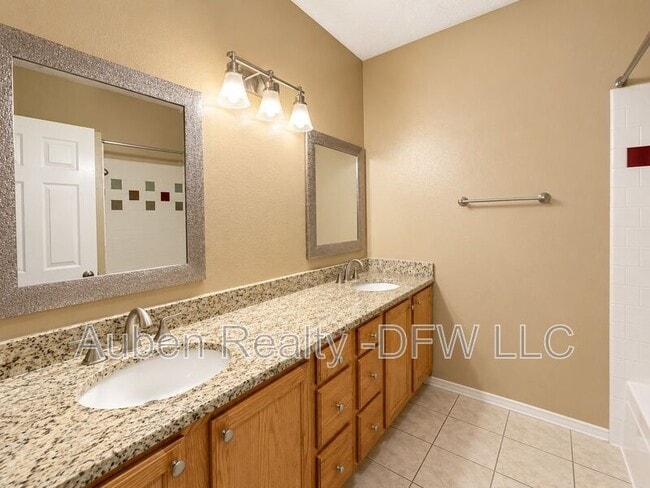 Building Photo - 514 Briarcroft Dr