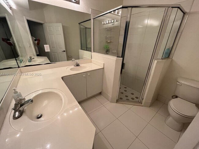 Building Photo - 10983 NW 79th St