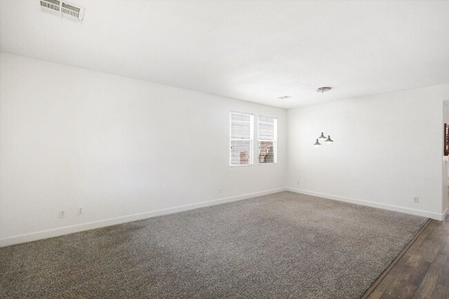 Building Photo - South Summerlin Single Story Pool And Spa Home