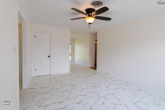 Building Photo - 1624 Sunnyside Ln