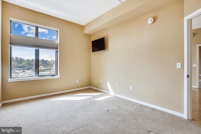 Building Photo - 2720 S Arlington Mill Dr
